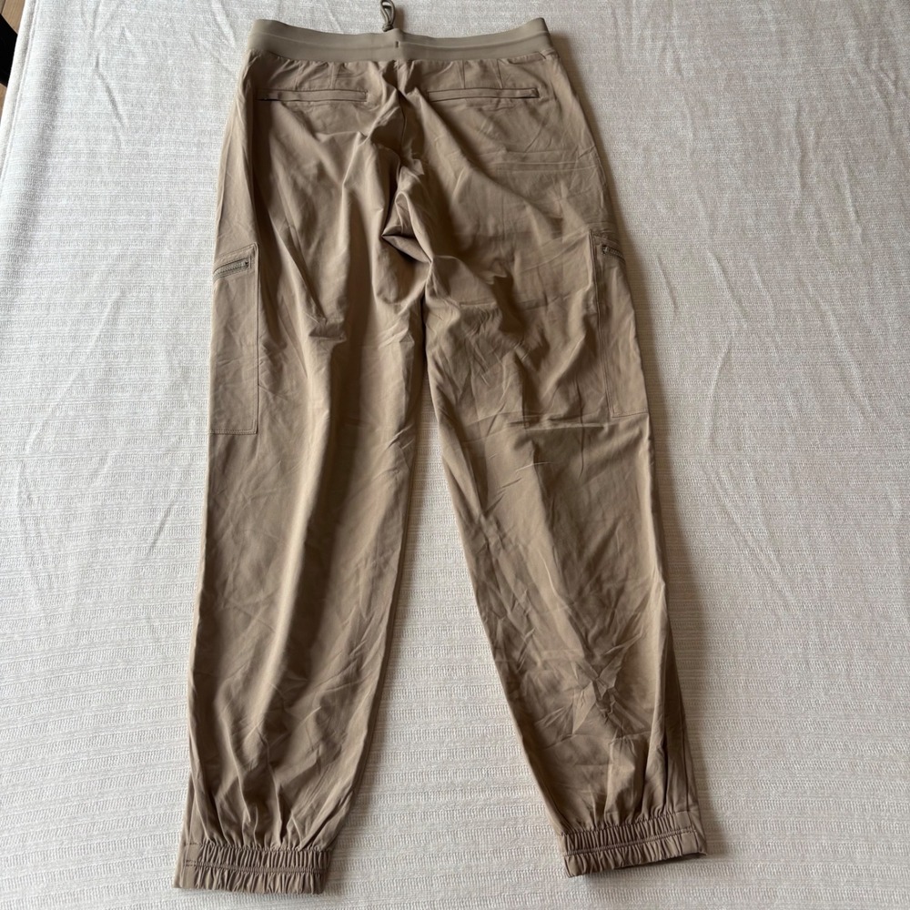 Athleta Go Far Travel Pant Tan Khaki Jogger Cargo Pockets 566665-01 Womens 4 - Picture 3 of 9